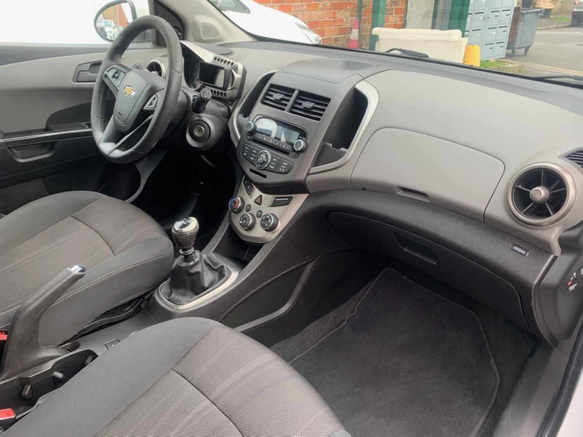Chevrolet Aveo 1.3 VCDI 75 CV 4XCArte bleu