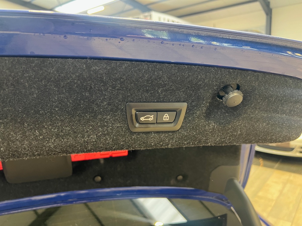 Bmw Série 4 (G22) COUPE 420D 190 M SPORT BVA8 /PORTIMAO BLUE/TOIT PANO/HUD