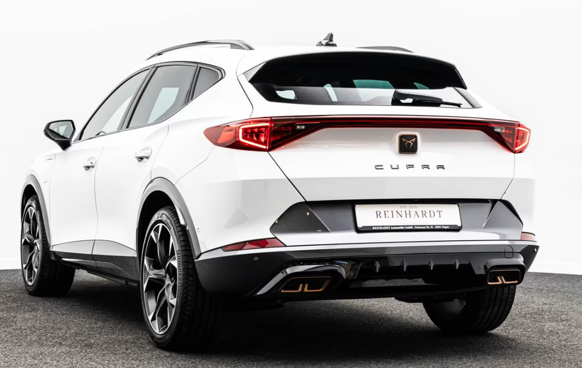 Cupra Formentor 1.4 e-HYBRID 245ch VZ DSG6/Toit ouvrant/Matrix/Caméra