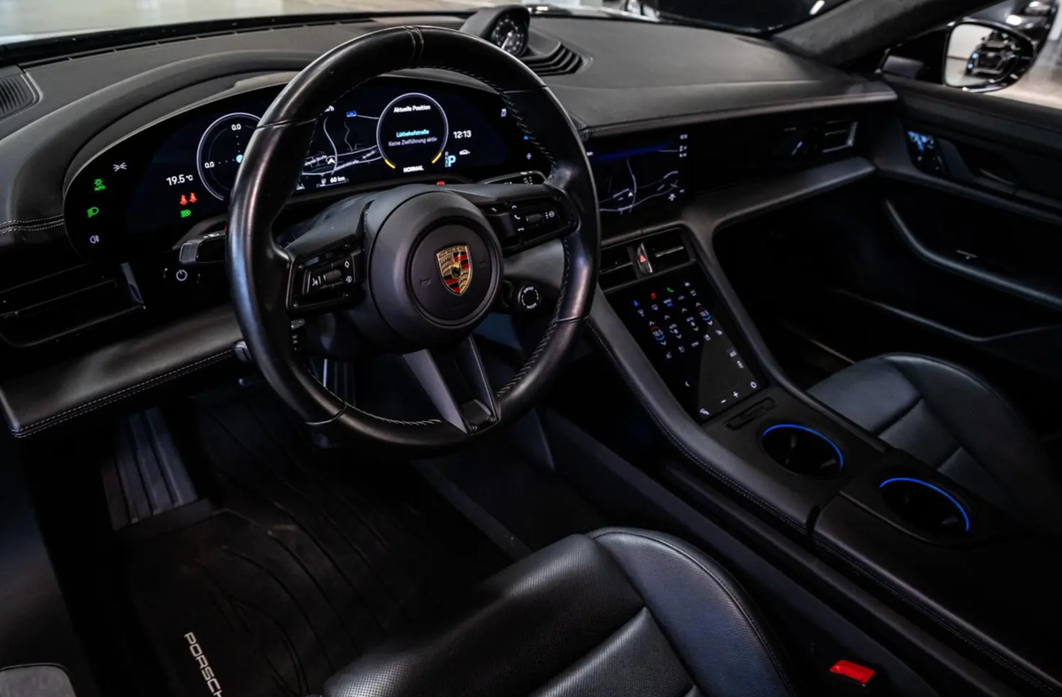 Porsche Taycan 680ch Turbo/Bose