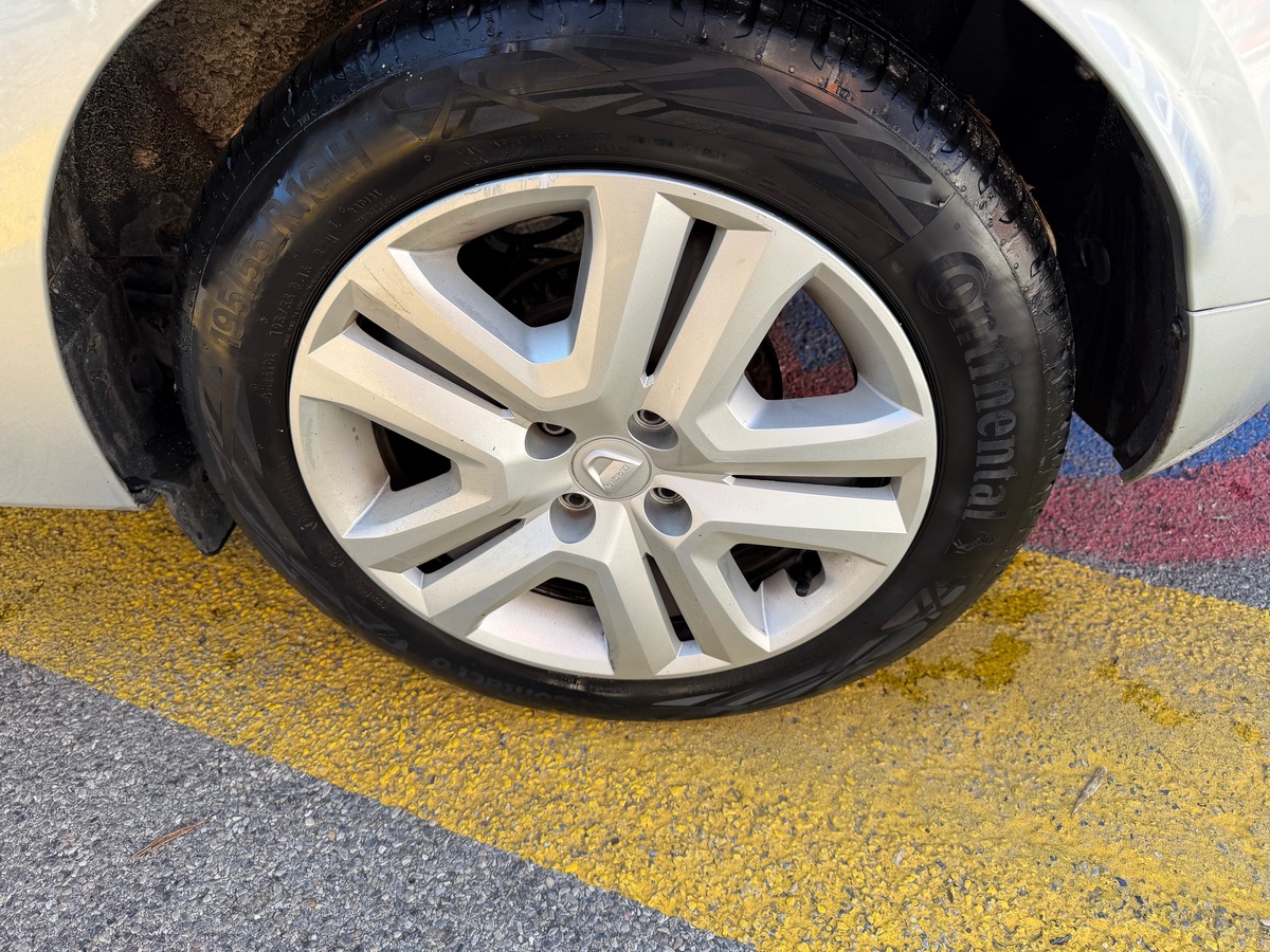 Dacia Sandero TCE 90 CV / Boite Auto / Carplay / Clim / GPS / Phase 2