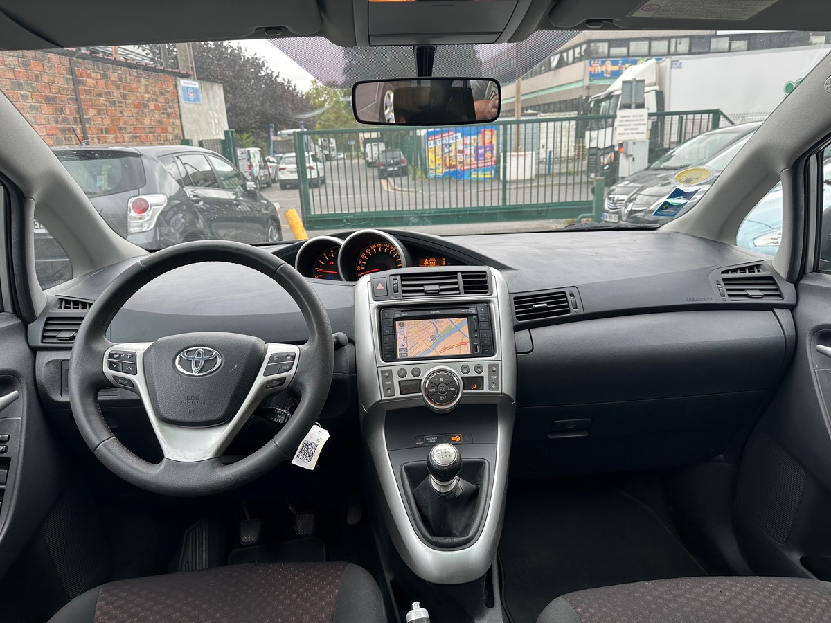 Toyota Verso 2.0 D-4D 126 CV 7 place 4XCBL