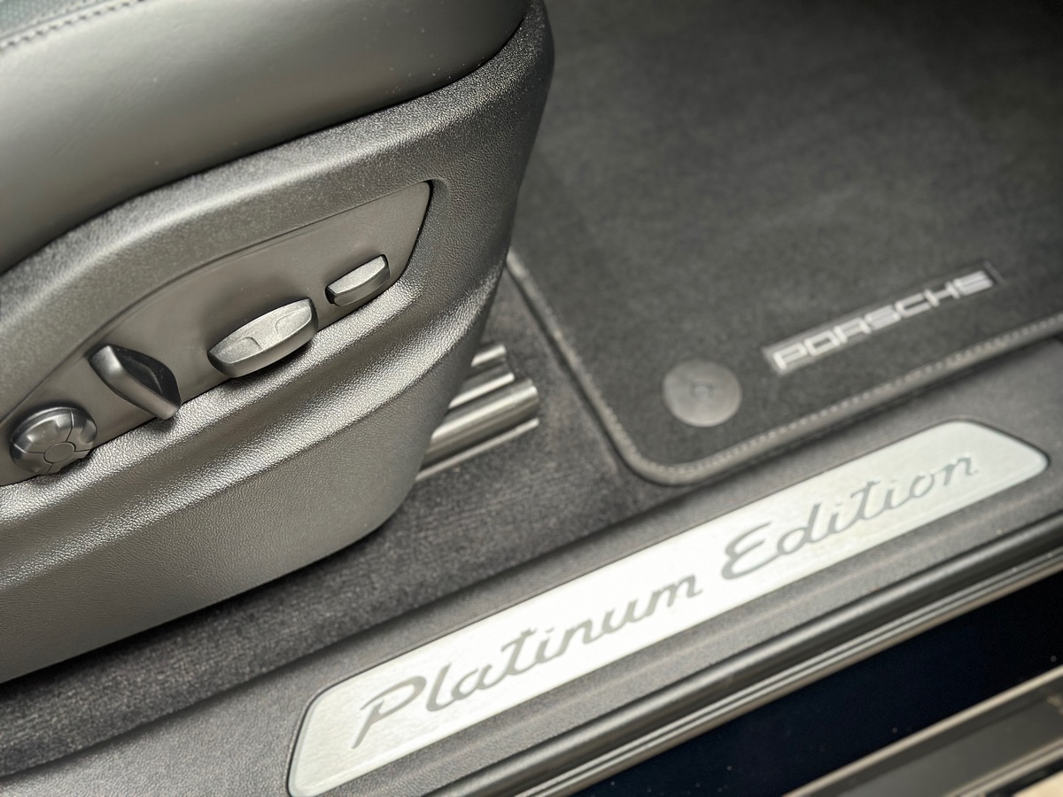 Porsche Cayenne E-Hybrid 3.0 V6 462 cv Tiptronic PLATINUM EDITION - 40000 EUROS OPTIONS