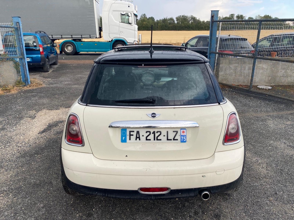 Mini Mini 1.6 d 110cv toit ouvrant électrique 217000km