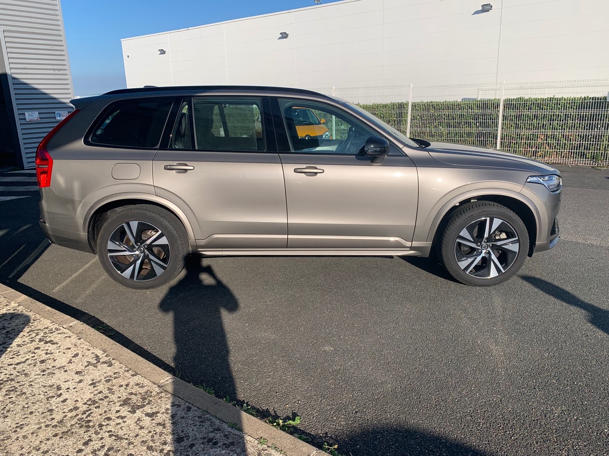 Volvo XC90 388 | R-DESIGN | Pack Prestige | Attelage | Toit ouvrant Panoramique | Caméra de recul