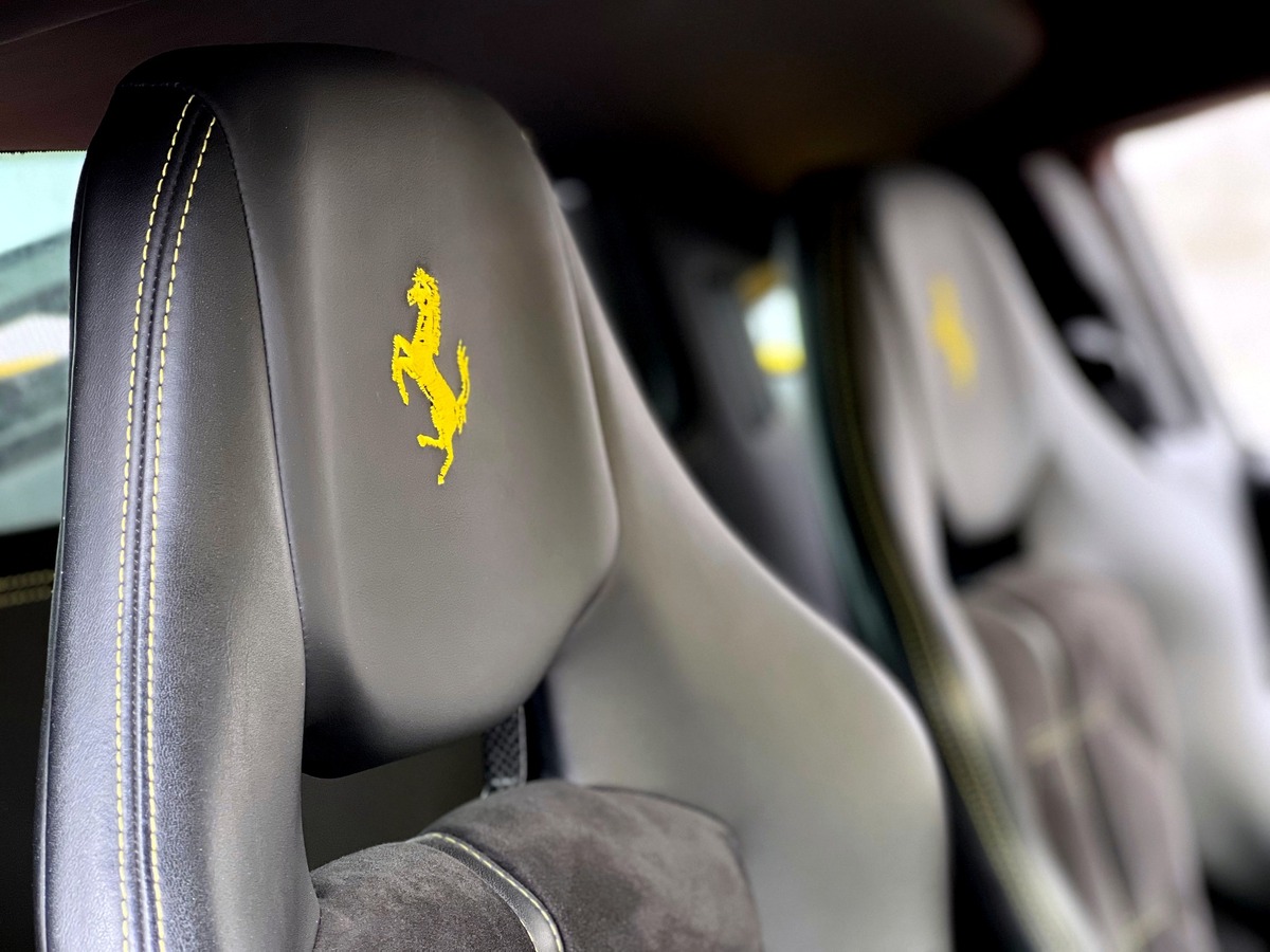 Ferrari 458 ITALIA V8 4.5 570 VOLANT LED / BAQUET