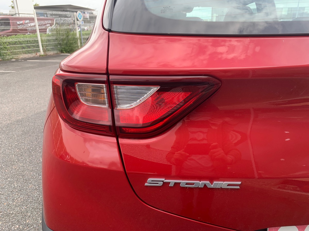 Kia Stonic 120 ch | Active | Caméra recul | Apple Car Play | Entretiens et Garantie constructeur
