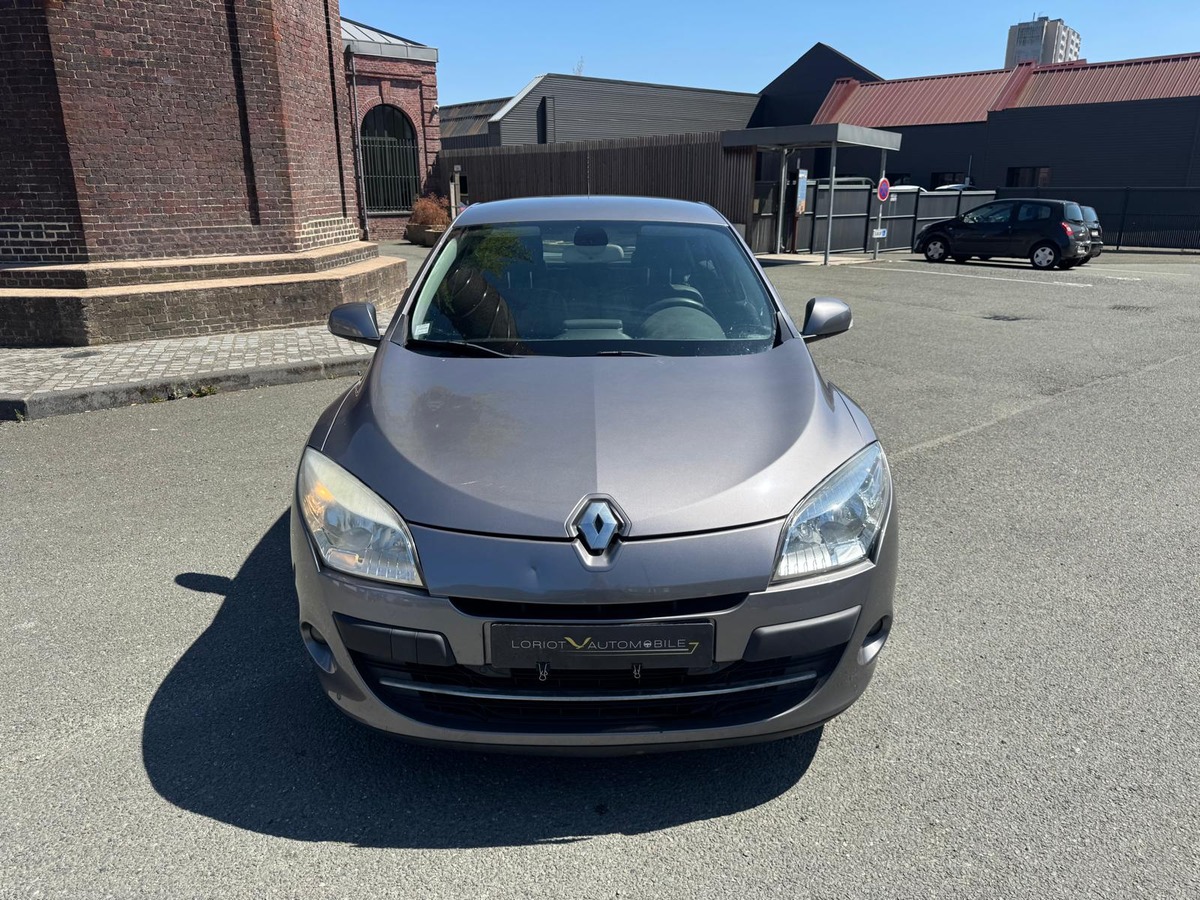 RENAULT Megane 3 2.0 i 16V CVT-BVA 140 Privilège - boite automatique - Garantie