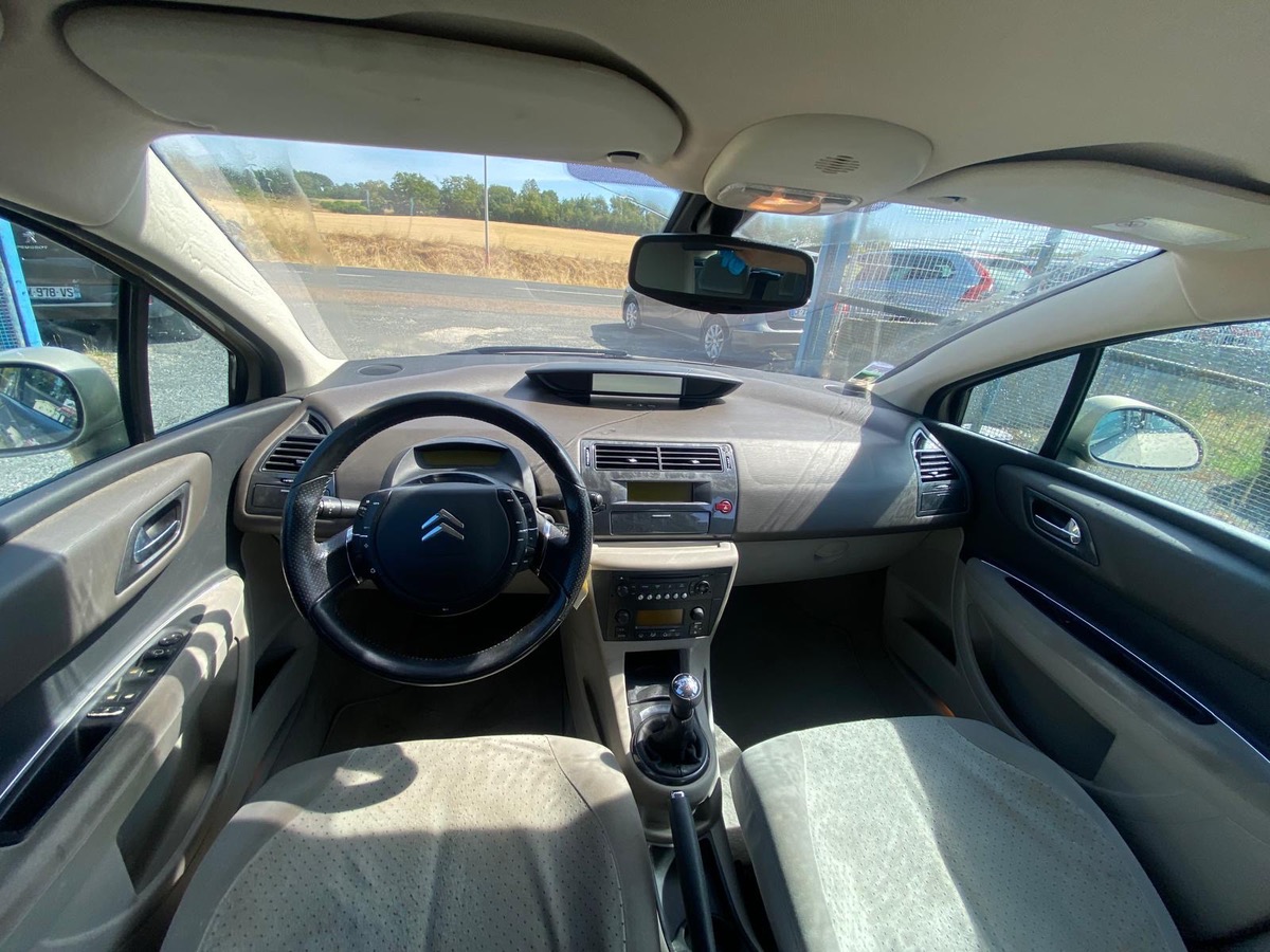 Citroën C4 1.6 hdi 110cv exclusive 1ère main 178000km