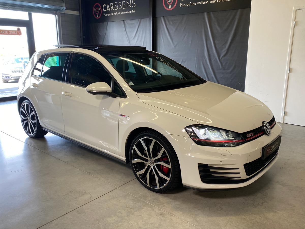 Volkswagen Golf VII 2.0 TSI 230ch GTI PERFORMANCE DSG6 5P / DCC / TO PANO / ACC / DYNAUDIO / CARPLAY