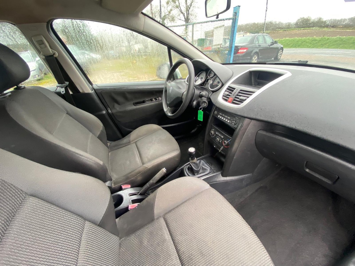 Peugeot 207 1.4 hdi 70cv 2990eu