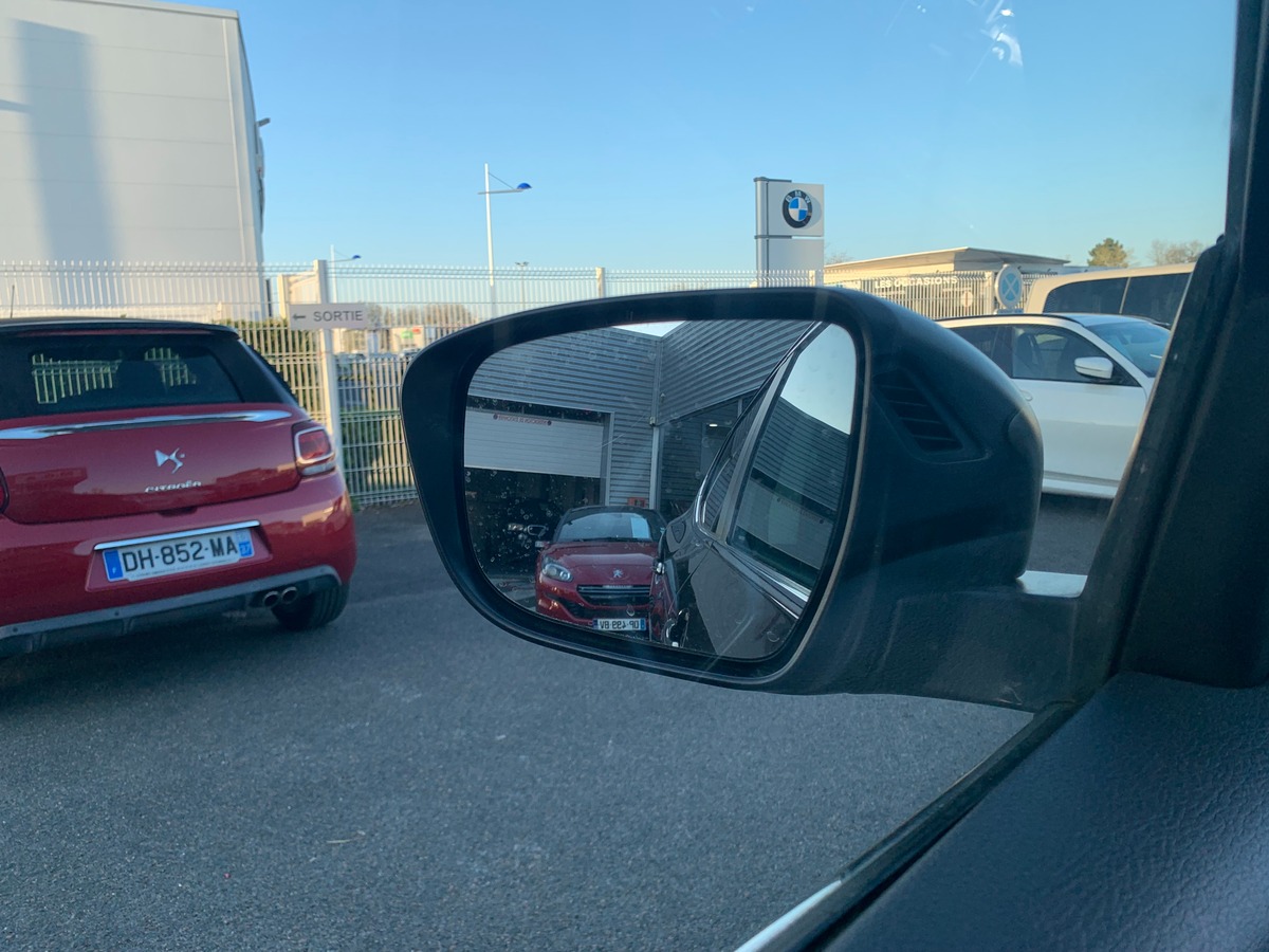 Nissan Qashqai 130 ch | Black edition | Caméra vue panoramique 360° | Toit panoramique | Jantes Alu