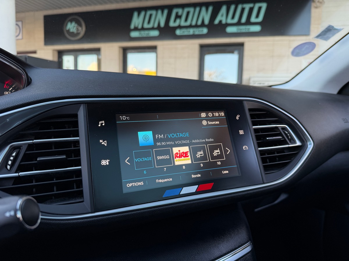 Peugeot 308 II Allure (T9) 1.2 BVM5 110 cv - Distribution OK