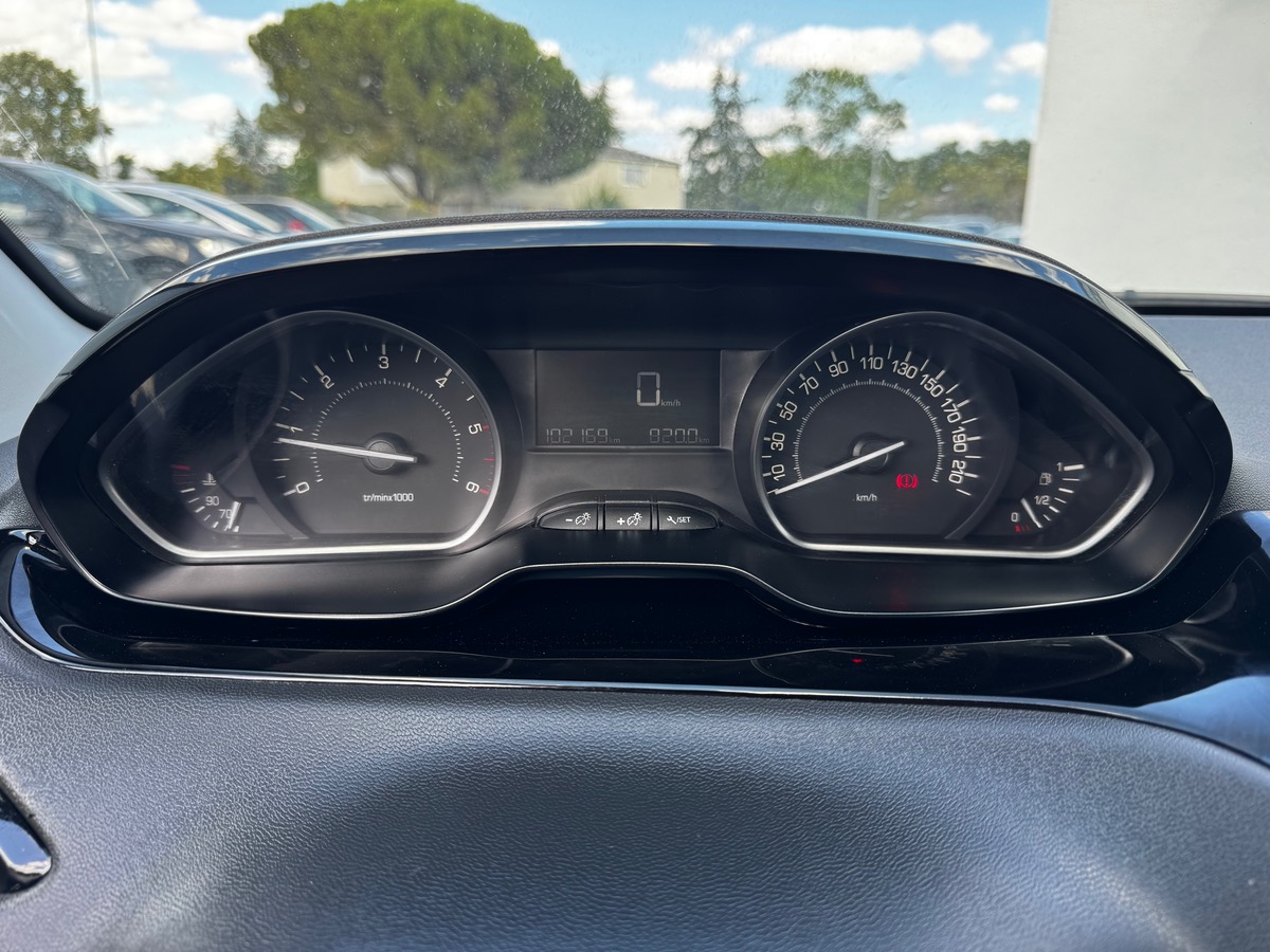 Peugeot 208 1.6 Bluehdi 75 CV ACTIVE BVM5