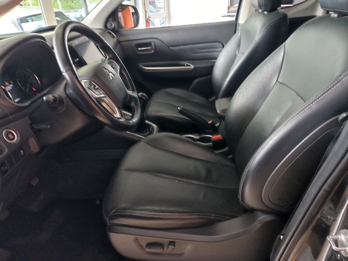 Mitsubishi L200 2.2 DID 150 CLUB CAB INSTYLE