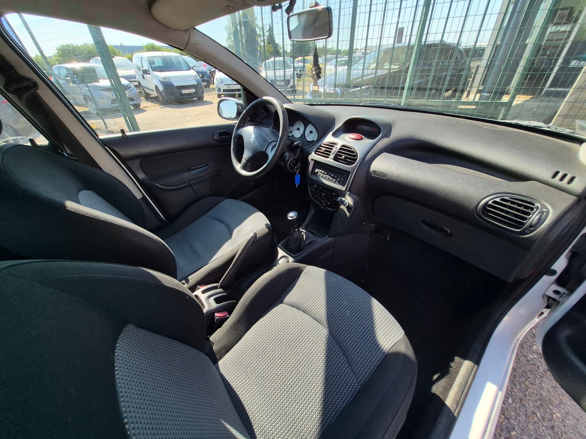 Peugeot 206 1.4 75 STYLE