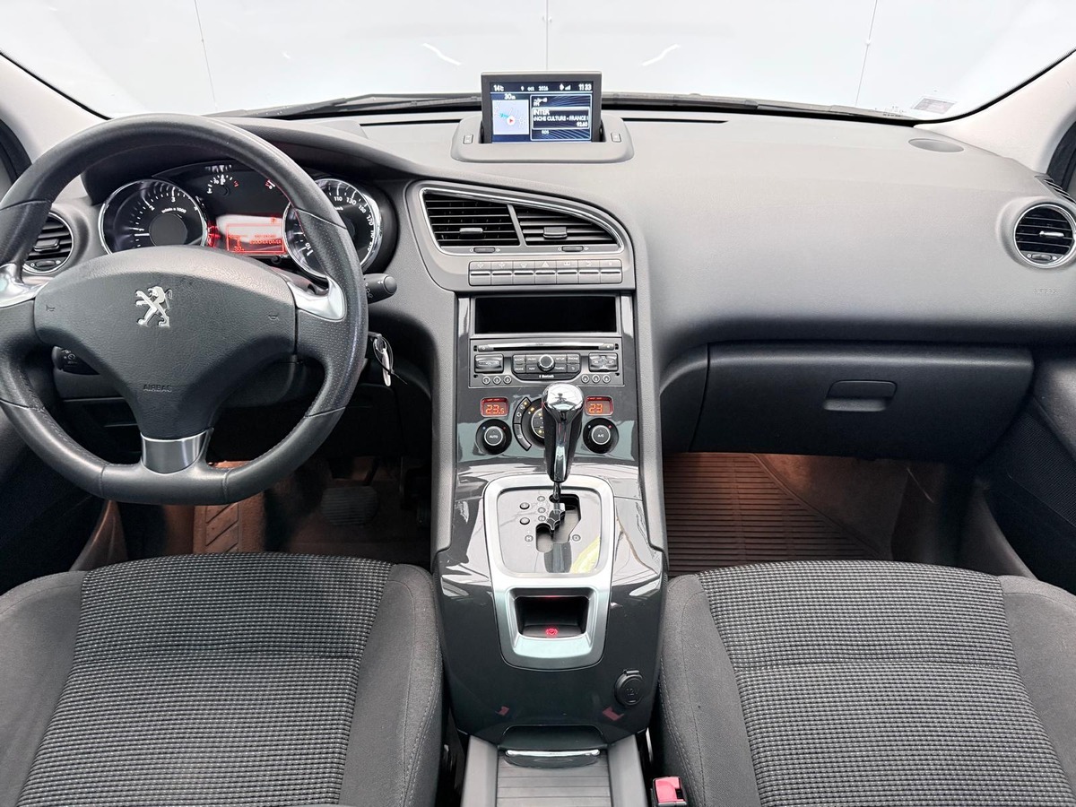 Peugeot 5008 1.6 Bluehdi 120  eat6 Allure Première main