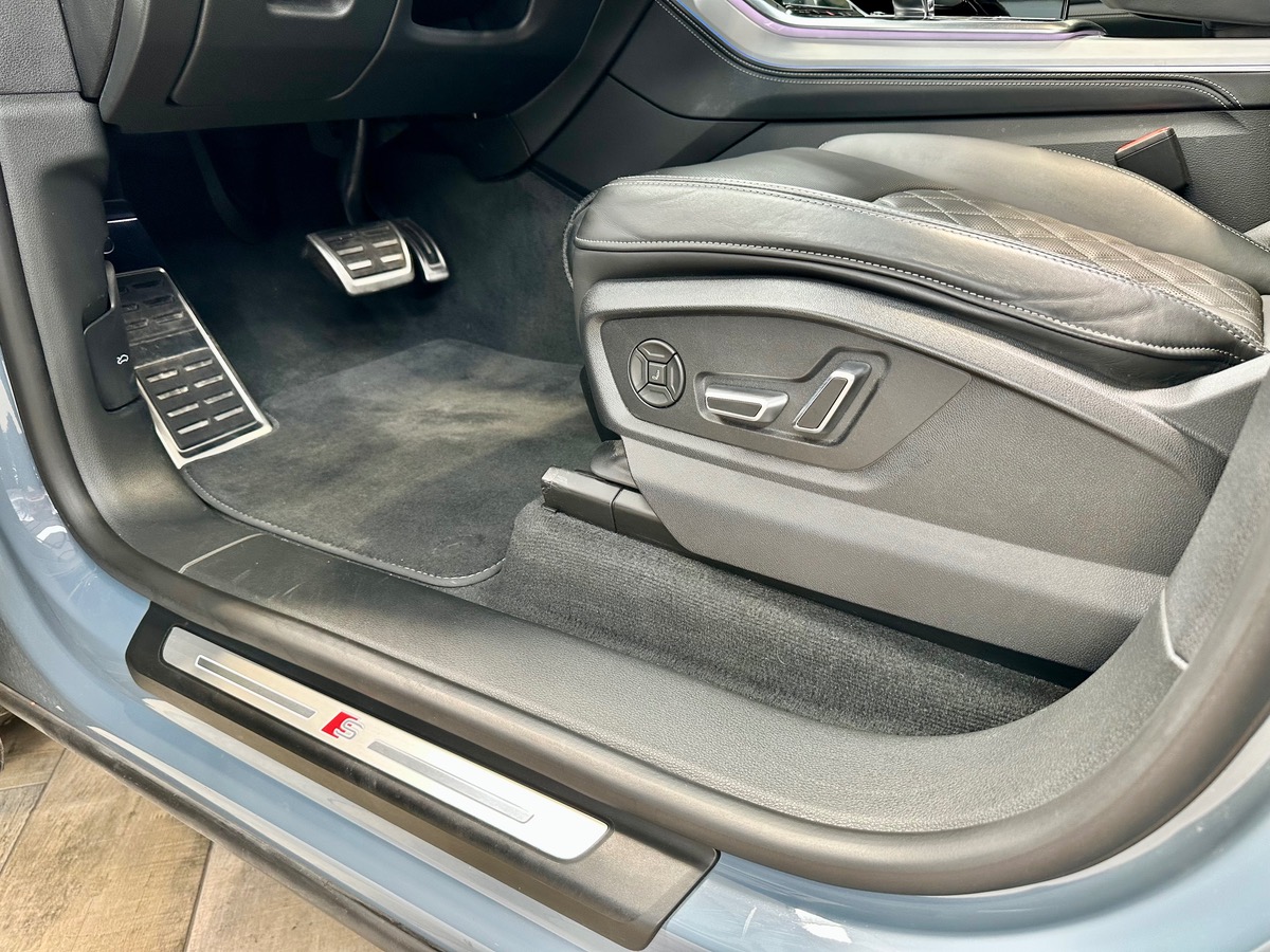 Audi Q8 60 TFSIE 462 Compétition Tiptronic 8 Quattro 1ère Main FR Full Options