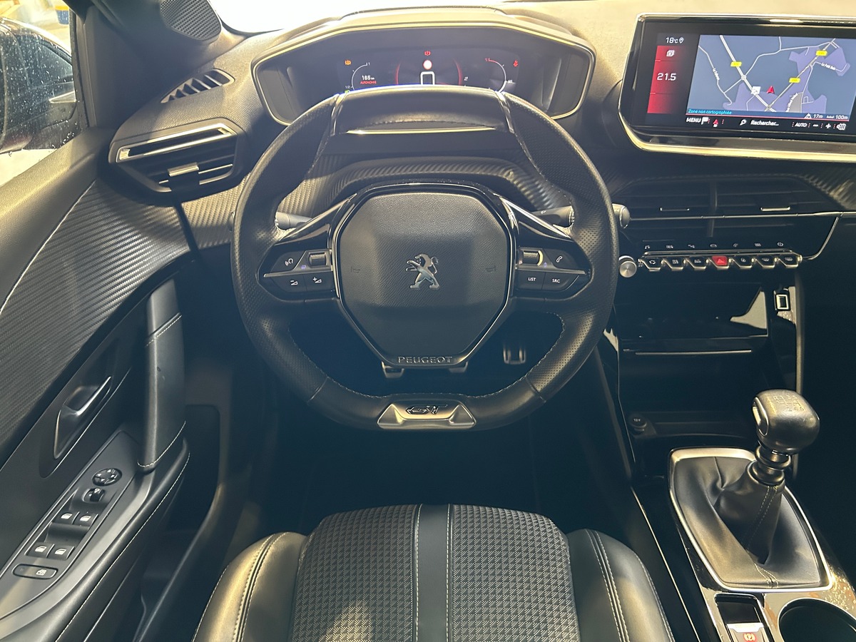 Peugeot 208 1.2L GT LINE 100 cv - ENTRETIENS PEUGEOT COMPLET - GARANTIE
