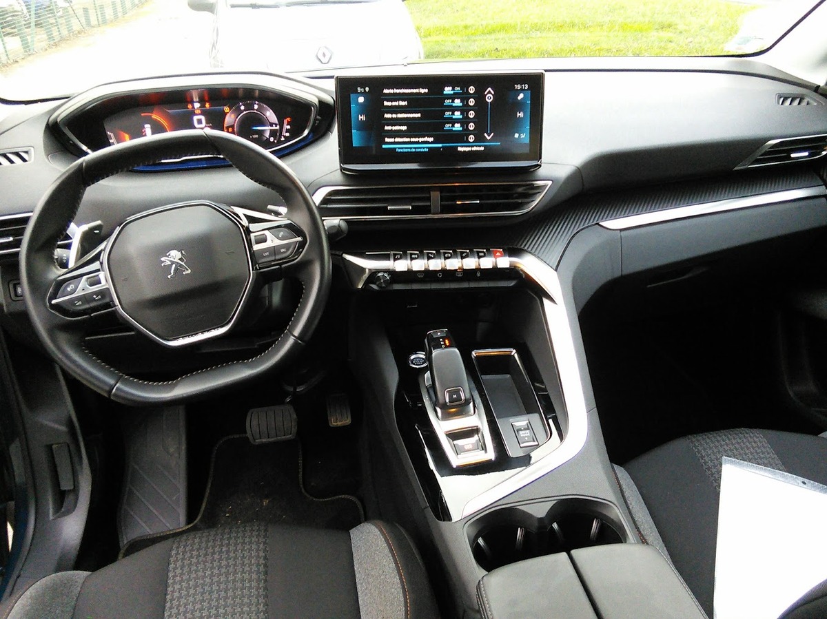 Peugeot 5008 1.5 BleuHDI EAT8 130 ACTIVE PACK 7 PLACES - Première main