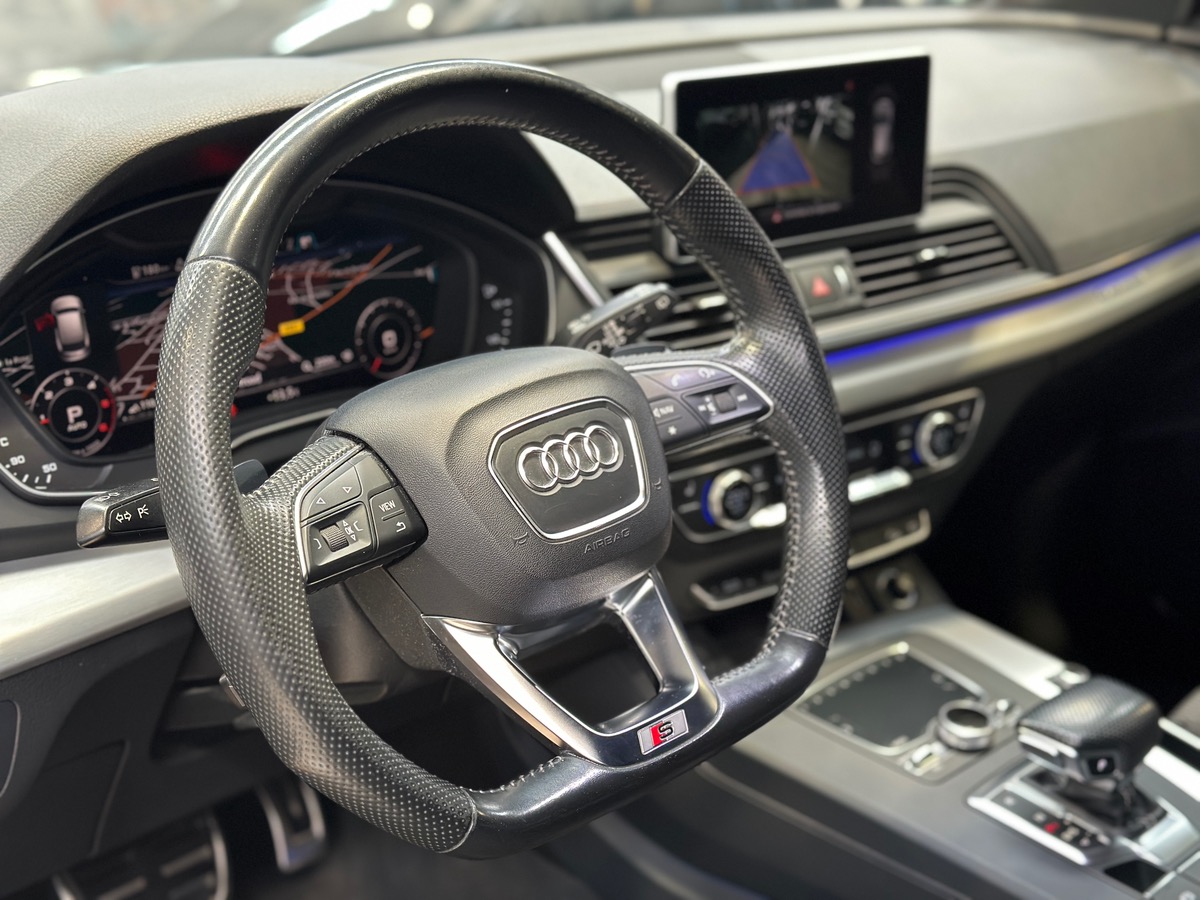 Audi Q5 40 TDI 190 cv S-Line Quattro S-Tronic7 - Attelage électrique - CarPlay