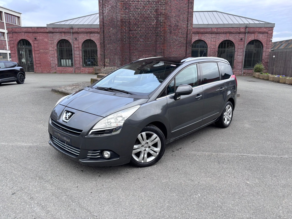 Peugeot 5008 7 places 1.6 HDi 110 Premium Pack - Distribution neuve - Garantie