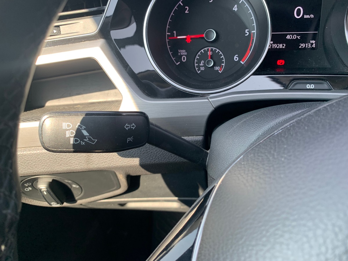 Volkswagen Touran 150 ch | Lounge business | Caméra de recul | Régulateur vitesse | Apple car Play