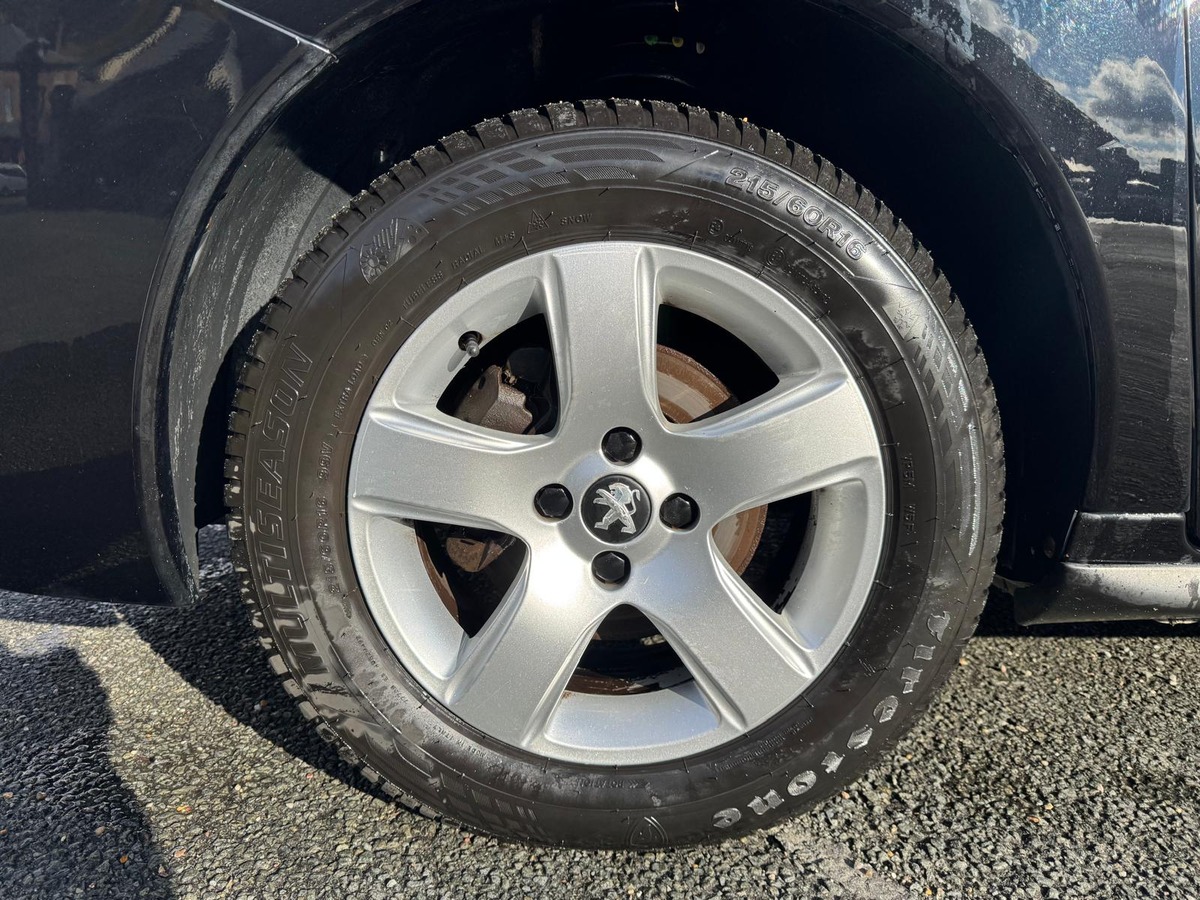 Peugeot 3008 phase 2 1.6 e-hdi 115cv Boite automatique Business Pack - garantie