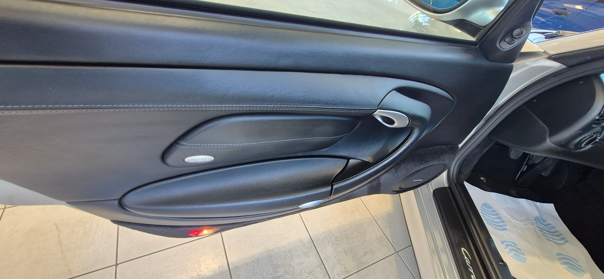 Porsche 911 TYPE 996.2 CARRERA 4S