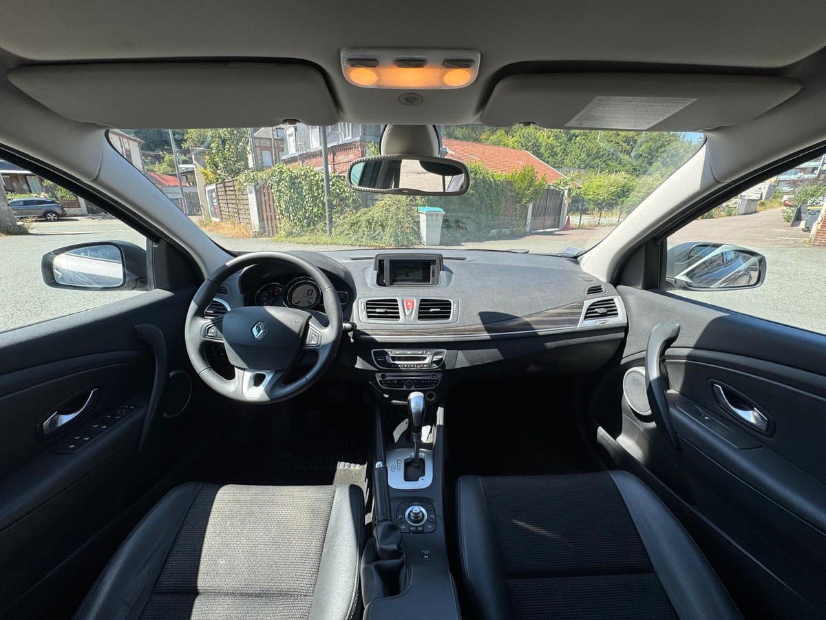 RENAULT Megane 3 2.0 i 16V CVT-BVA 140 Privilège - boite automatique - Garantie