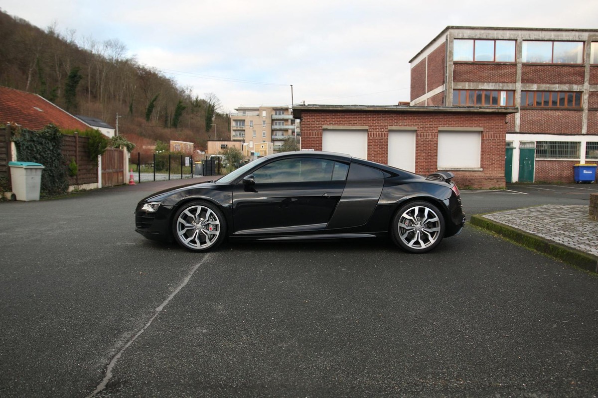 Audi R8 V10 5.2 FSi Quattro R-Tronic 525 cv Pack Carbone