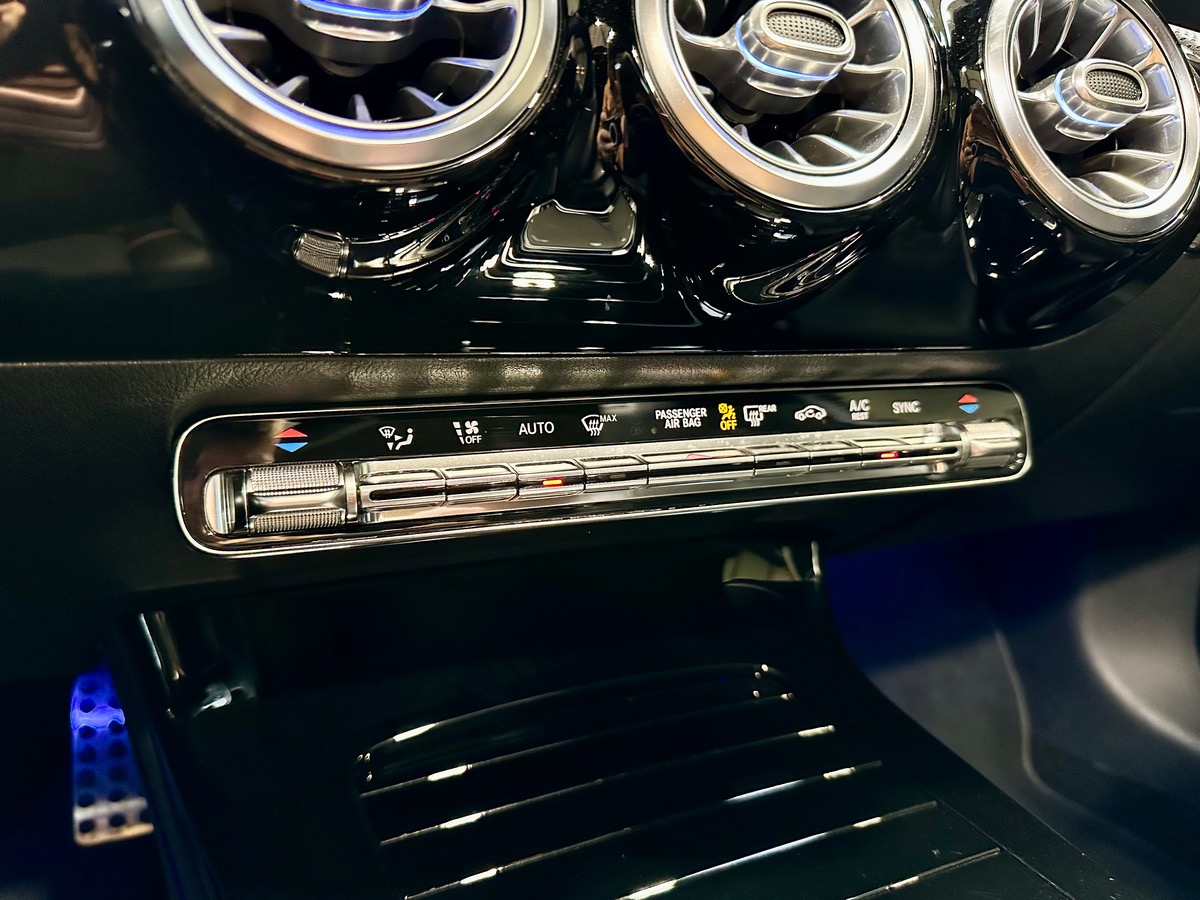 Mercedes Benz Classe A IV 200 D AMG Line 8G-DCT Options+++ a