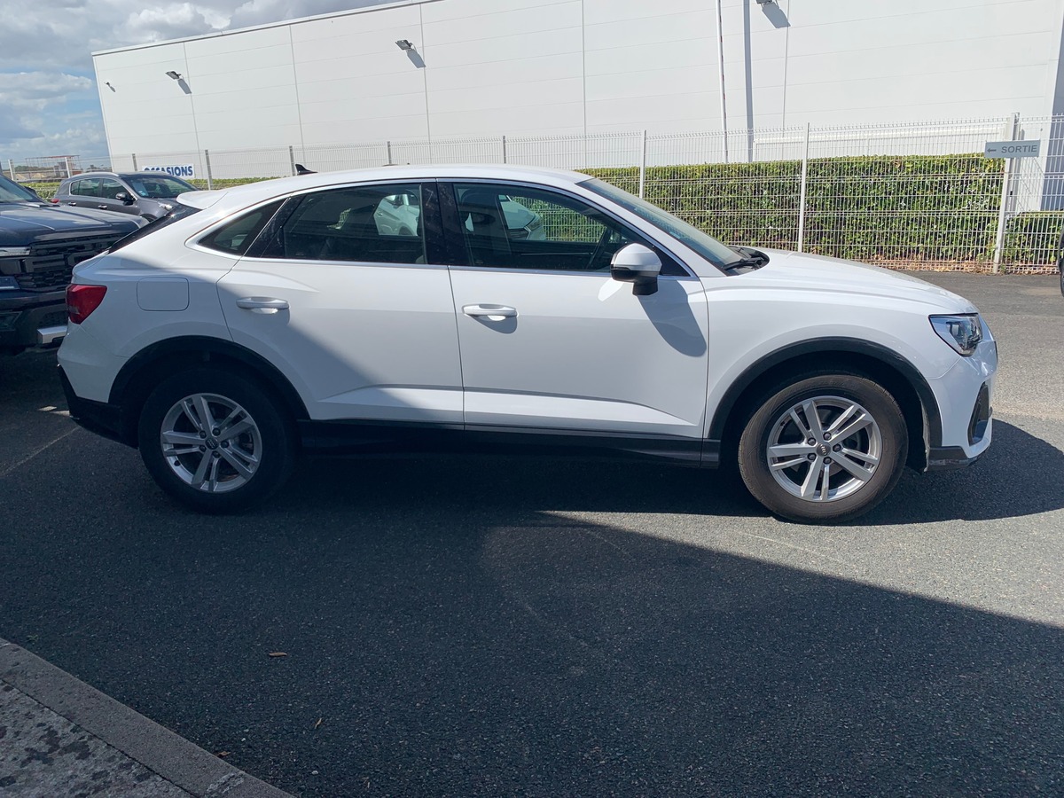 Audi Q3 Sportback 150 | Premiére MAIN | Design | Apple car play | Attelage amovible | Entretien AUDI