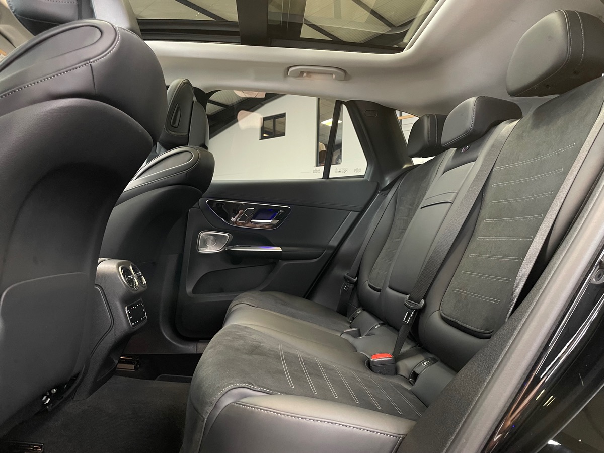 Mercedes Benz GLC 300E EQ POWER 4MATIC 9G-TRONIC - AMG LINE - ENTRETIEN CONSTRUCTEUR - 1ERE MAIN