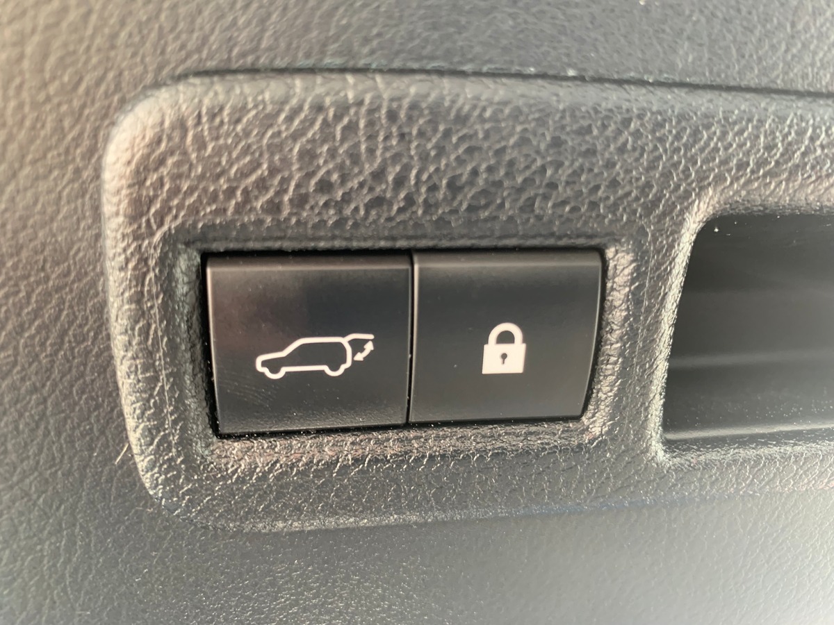 Lexus NX 300h 197 ch | F-SPORT 4WD | Caméra de recul | Siéges électriques | Toit panoramique | GPS
