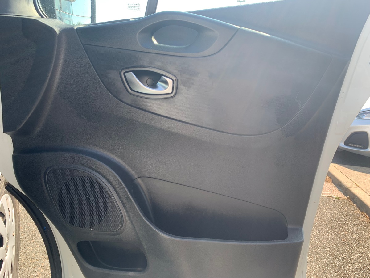 RENAULT Trafic 145 ch | L2 H1 | 3 Places | Régulateur vitesse | GPS | Radar stationnement arrière