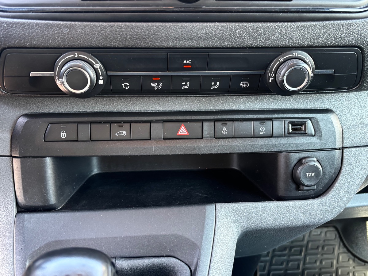 Peugeot Expert L2H1 2.0 120 BVM6 Premium Pack