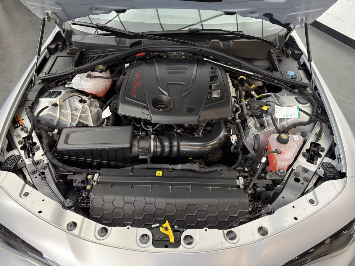 Alfa Romeo Giulia 2.0T 280ch Competizione Q4 AT8/Gris Panarea Mat/Harman-Kardon/Toit ouvrant