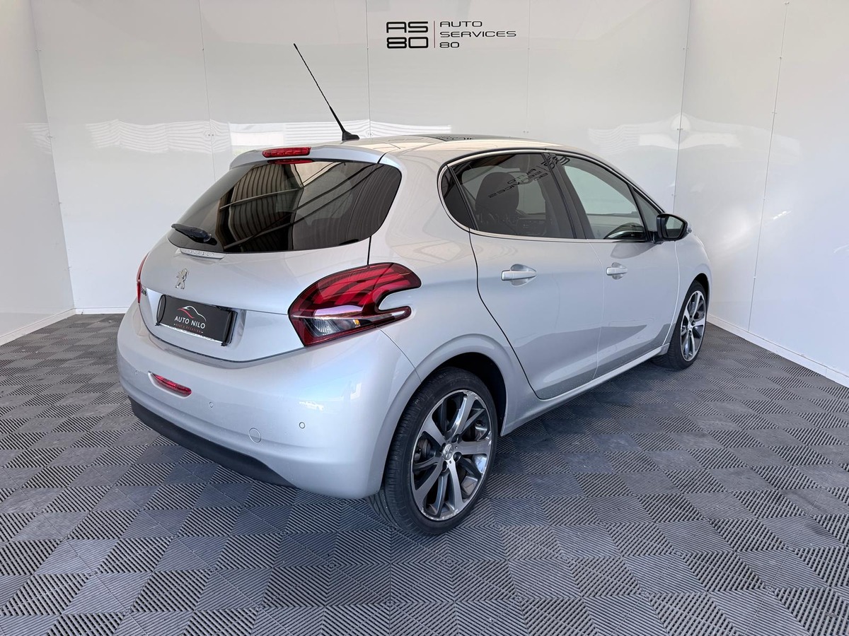 Peugeot 208 1.6 Bluehdi 100 Feline
