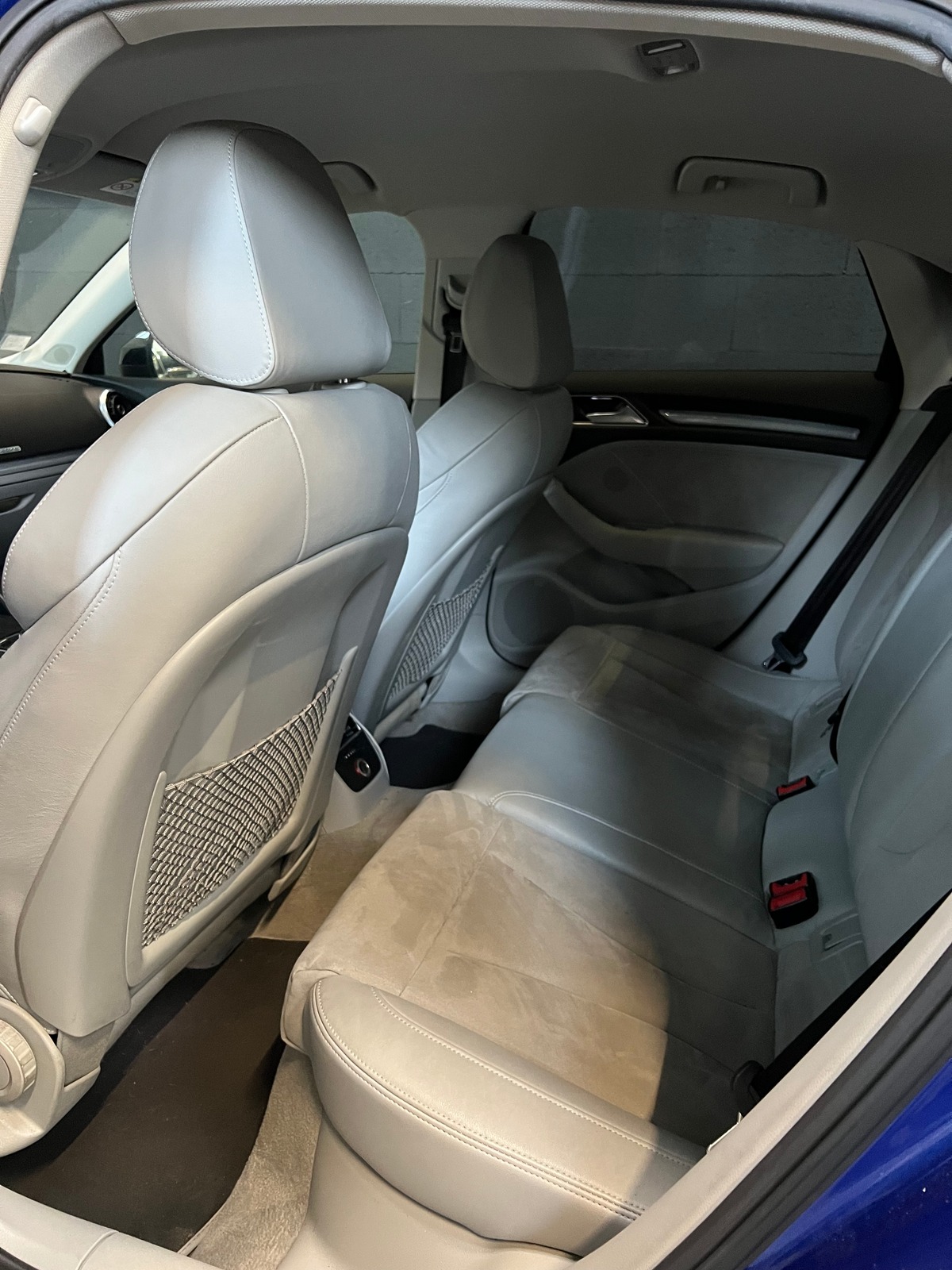 Audi A3 Sedan S-Line 1.8 TFSi Quattro