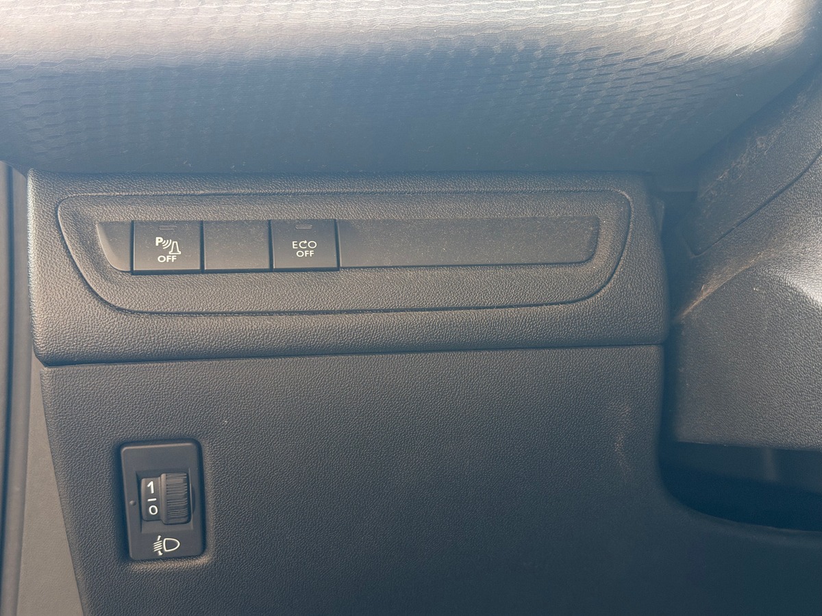 Peugeot 208 Signature 1.2 VTi 82 cv - Phase 2 - Distrib OK - Apple Carplay