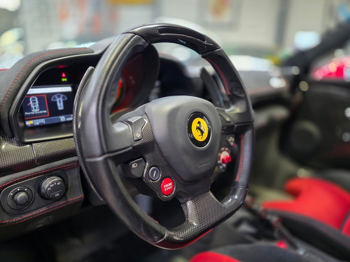 Ferrari 458 SPECIALE 4.5 605 ORIGINE FRANCE // ROSO CORSA /  BANDES NART / HARNAIS A