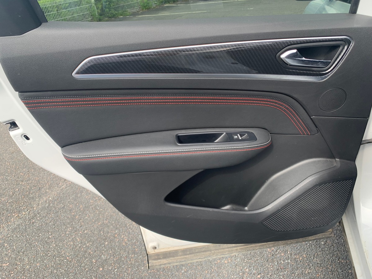 RENAULT Arkana 145 ch | RS Line | Apple car Play Android Auto | Caméra de recul | Siéges électriques