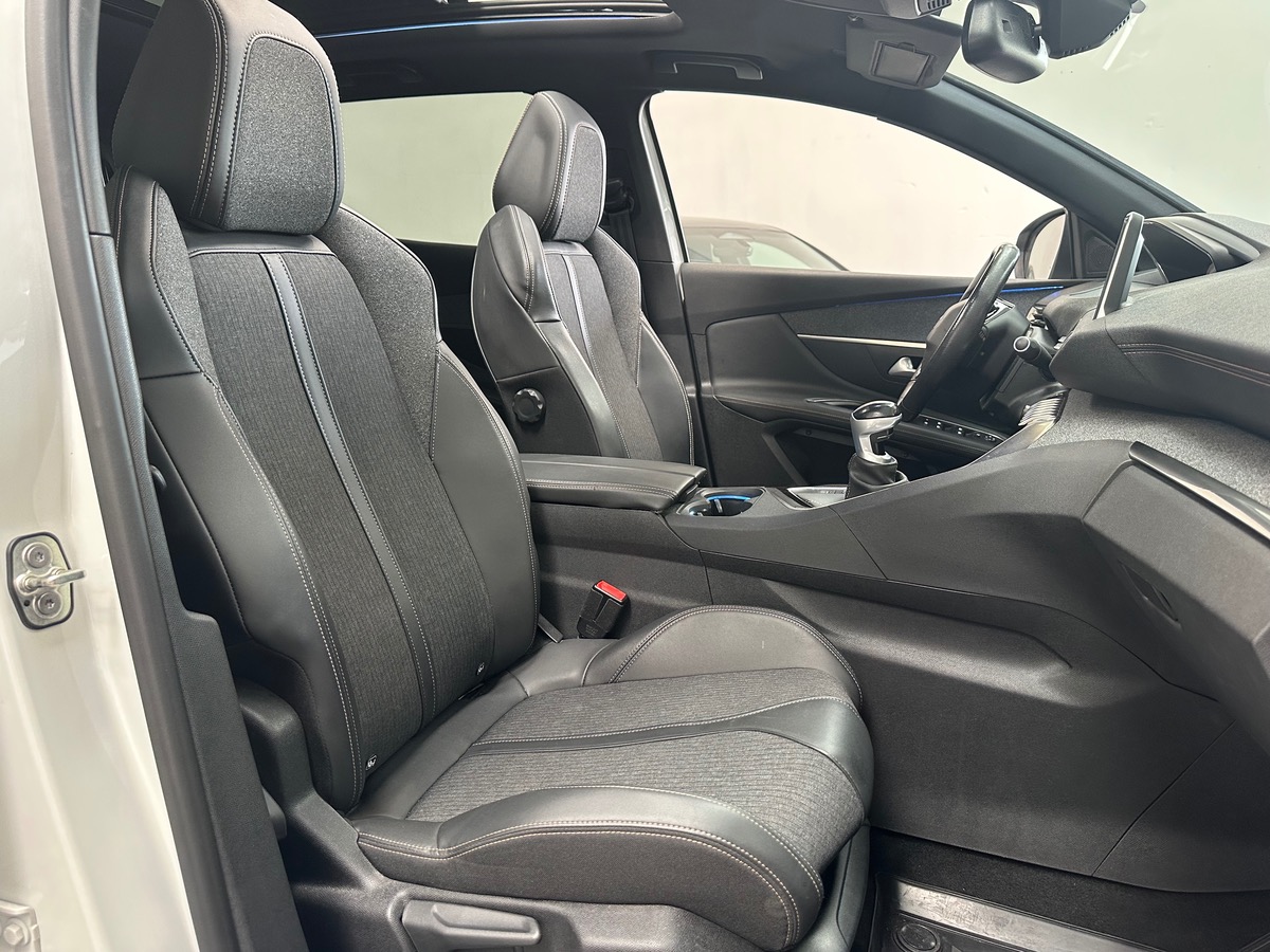 Peugeot 3008 1.2 PureTech 130ch S&S GT Line / Entretien complet Peugeot / Distribution neuve