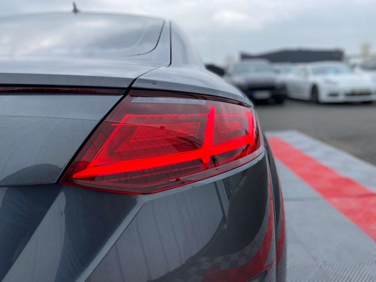 Audi TT 1.8 TFSI 180 S-LINE aa