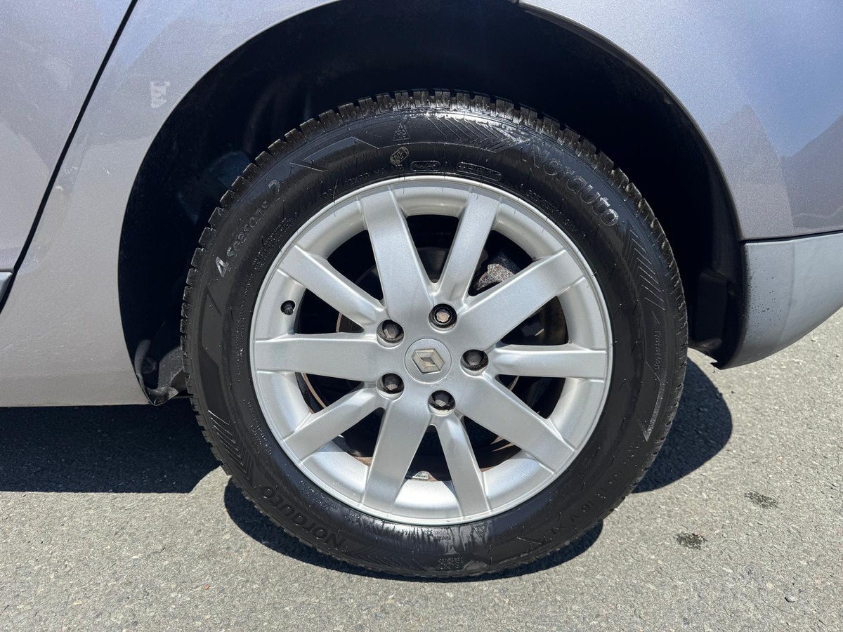 RENAULT Megane 3 2.0 i 16V CVT-BVA 140 Privilège - boite automatique - Garantie