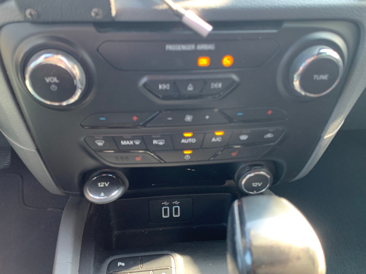 Ford Ranger 200 | 3.2TDCI 4x4 | Wildtrak | 5 Places | Attelage | Caméra recul | GPS | Apple car Play