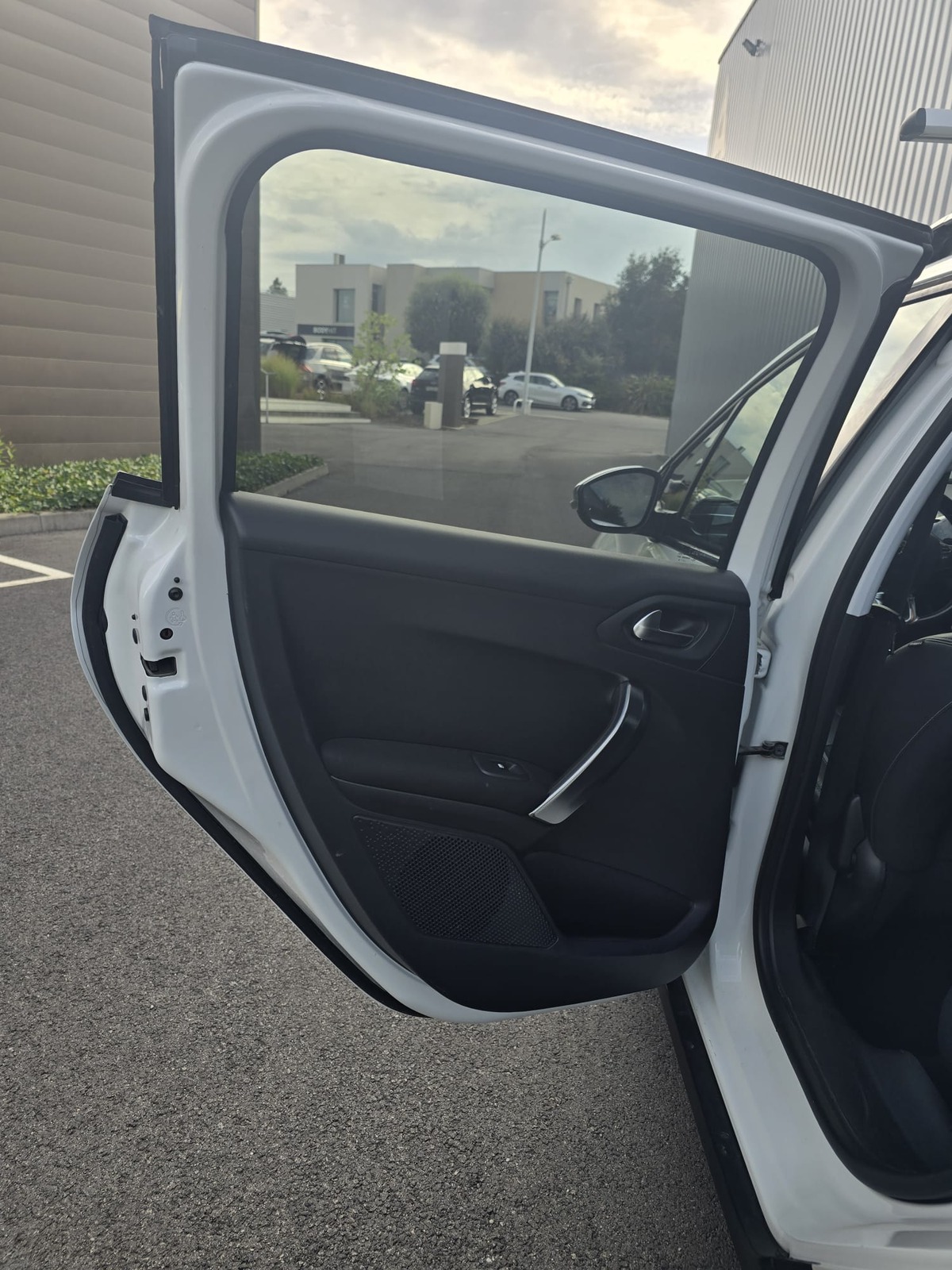 Peugeot 2008 1.2 Pure tech 110cv Finition Allure
