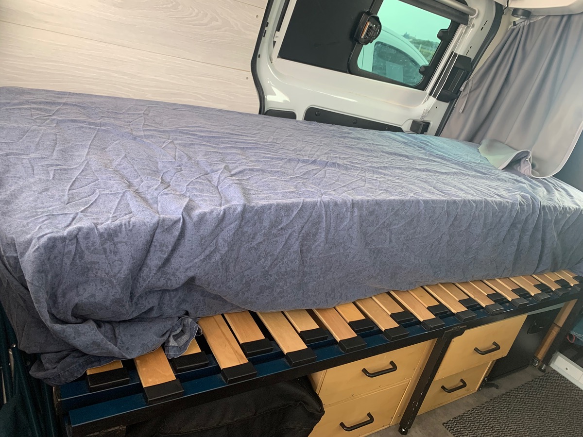 Ford TRANSIT CUSTOM Aménagé Petit-Picot