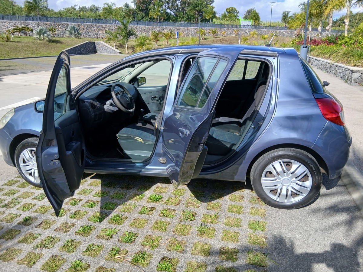 RENAULT Clio 3 1.5 DCI